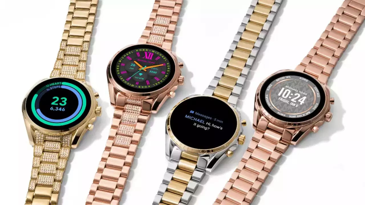 Michael Kors Bradshaw Smartwatch: Stylish & Smart Wearable