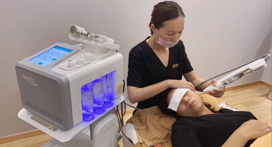 What is a Hydrafacial Machine?